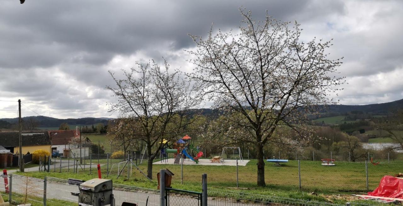Apartman Sumava U Rybaku Volenice  ภายนอก รูปภาพ